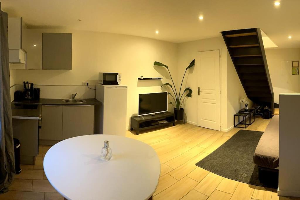 Appartement Duplex Proche Zenith, Megacite, Stade Amiens Esterno foto